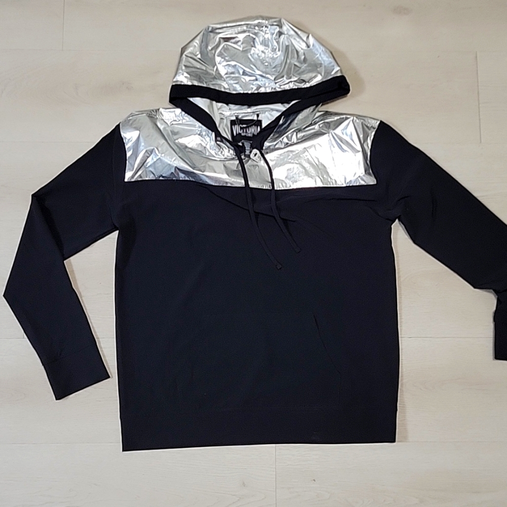 NWT Victoria Sport
